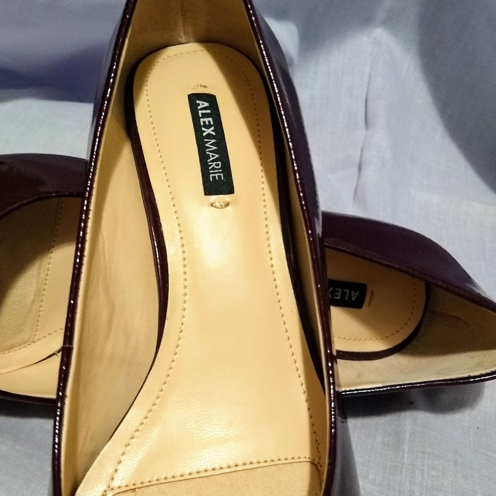 New! Alex Marie pump - Picture 7 of 8